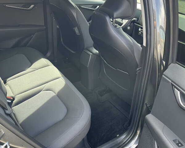 Сірий Кіа Niro, об'ємом двигуна 1.58 л та пробігом 4 тис. км за 23500 $, фото 12 на Automoto.ua