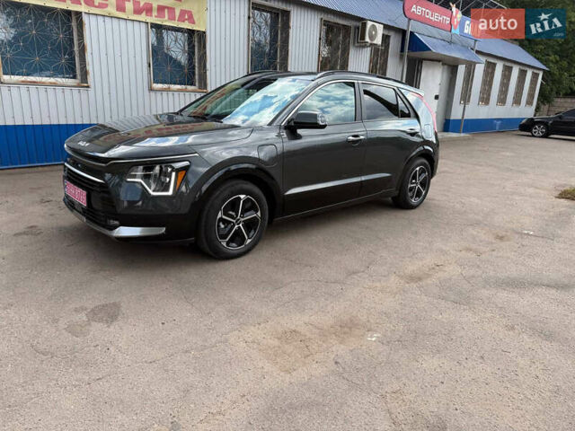 Серый Киа Niro, объемом двигателя 1.58 л и пробегом 6 тыс. км за 30500 $, фото 3 на Automoto.ua
