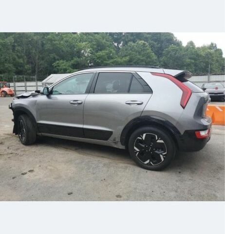 Серый Киа Niro, объемом двигателя 0 л и пробегом 46 тыс. км за 13500 $, фото 1 на Automoto.ua