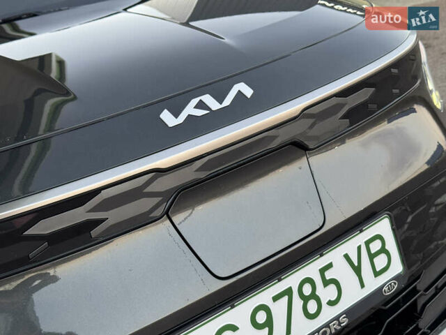 Серый Киа Niro, объемом двигателя 0 л и пробегом 80 тыс. км за 23750 $, фото 46 на Automoto.ua
