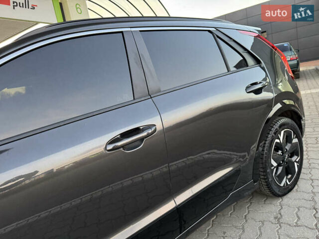 Серый Киа Niro, объемом двигателя 0 л и пробегом 80 тыс. км за 23750 $, фото 27 на Automoto.ua