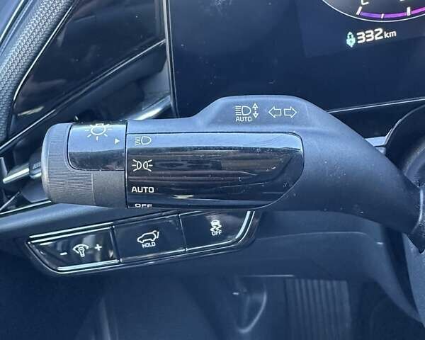 Сірий Кіа Niro, об'ємом двигуна 0 л та пробігом 36 тис. км за 23999 $, фото 39 на Automoto.ua