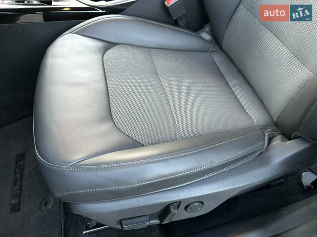 Серый Киа Niro, объемом двигателя 0 л и пробегом 80 тыс. км за 23750 $, фото 60 на Automoto.ua