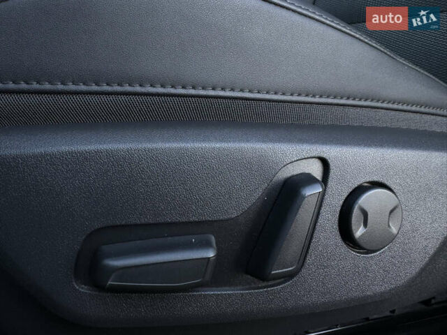 Серый Киа Niro, объемом двигателя 0 л и пробегом 26 тыс. км за 23800 $, фото 18 на Automoto.ua
