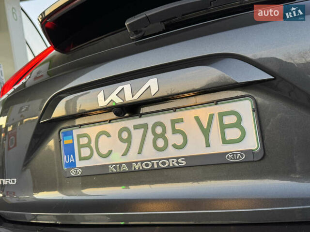 Серый Киа Niro, объемом двигателя 0 л и пробегом 80 тыс. км за 23750 $, фото 19 на Automoto.ua