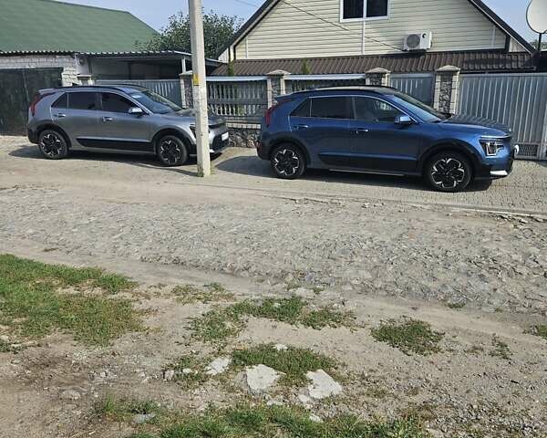 Серый Киа Niro, объемом двигателя 0 л и пробегом 26 тыс. км за 23000 $, фото 31 на Automoto.ua
