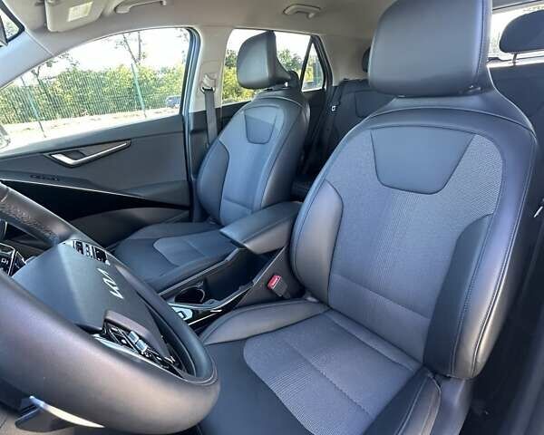 Серый Киа Niro, объемом двигателя 0 л и пробегом 36 тыс. км за 23999 $, фото 18 на Automoto.ua