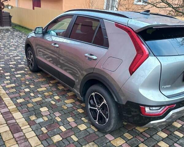 Сірий Кіа Niro, об'ємом двигуна 1.58 л та пробігом 3 тис. км за 27300 $, фото 8 на Automoto.ua