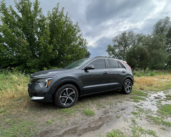 Серый Киа Niro, объемом двигателя 1.58 л и пробегом 6 тыс. км за 25900 $, фото 3 на Automoto.ua