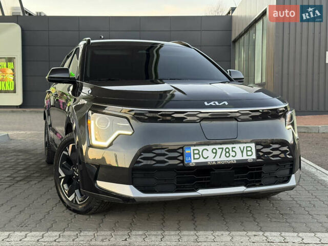 Серый Киа Niro, объемом двигателя 0 л и пробегом 80 тыс. км за 23750 $, фото 1 на Automoto.ua
