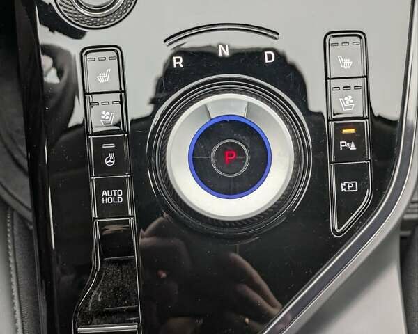 Серый Киа Niro, объемом двигателя 0 л и пробегом 29 тыс. км за 25900 $, фото 26 на Automoto.ua