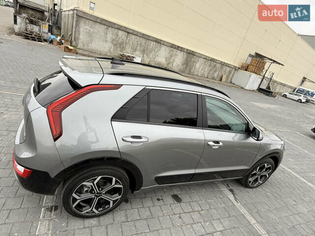 Сірий Кіа Niro, об'ємом двигуна 1.58 л та пробігом 52 тис. км за 23700 $, фото 7 на Automoto.ua
