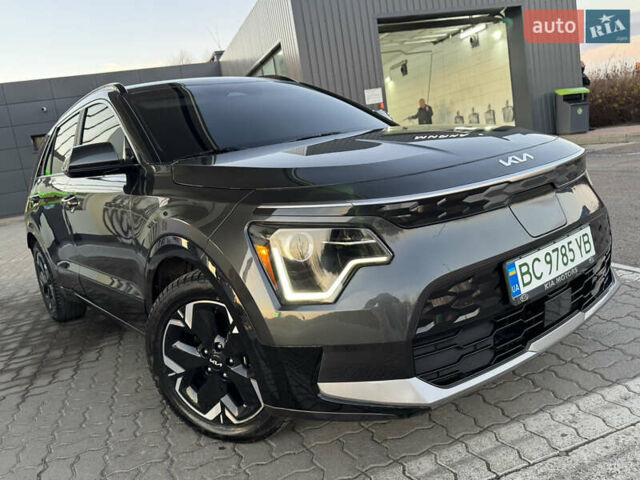 Серый Киа Niro, объемом двигателя 0 л и пробегом 80 тыс. км за 23750 $, фото 49 на Automoto.ua