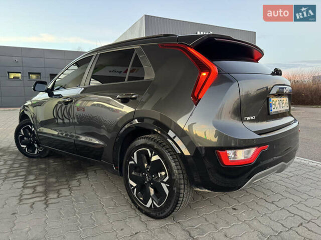 Серый Киа Niro, объемом двигателя 0 л и пробегом 80 тыс. км за 23750 $, фото 9 на Automoto.ua