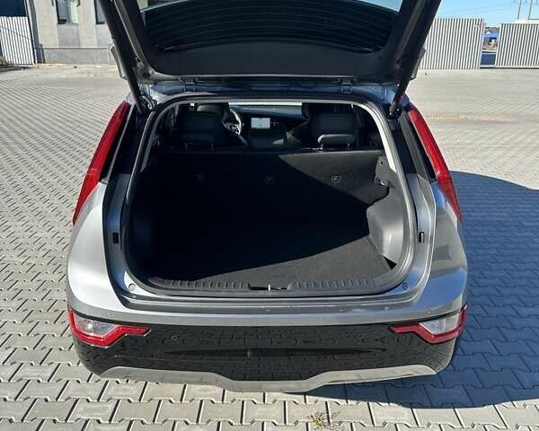 Сірий Кіа Niro, об'ємом двигуна 0 л та пробігом 36 тис. км за 23999 $, фото 14 на Automoto.ua