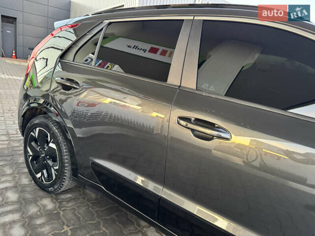 Серый Киа Niro, объемом двигателя 0 л и пробегом 80 тыс. км за 23750 $, фото 41 на Automoto.ua