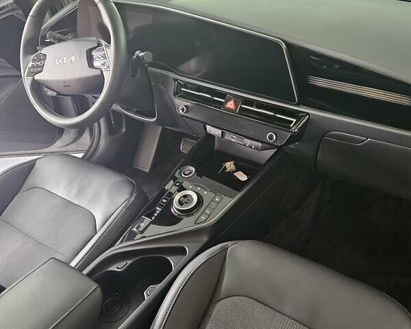 Серый Киа Niro, объемом двигателя 0 л и пробегом 26 тыс. км за 23000 $, фото 21 на Automoto.ua