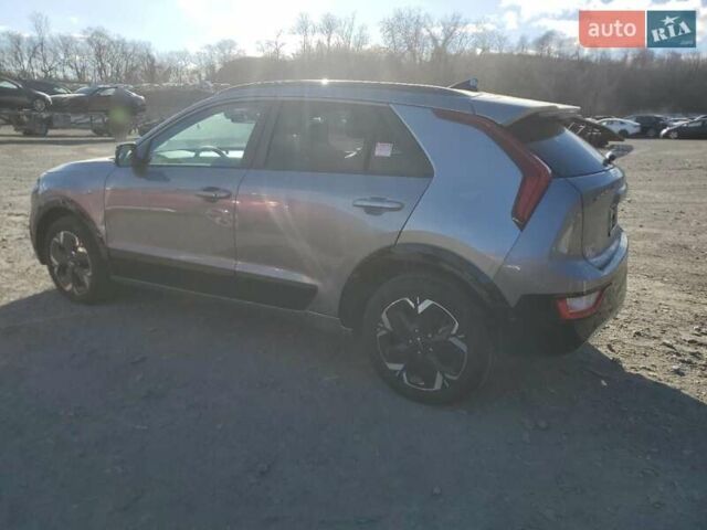 Серый Киа Niro, объемом двигателя 0 л и пробегом 25 тыс. км за 13000 $, фото 5 на Automoto.ua
