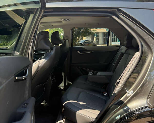 Серый Киа Niro, объемом двигателя 1.58 л и пробегом 6 тыс. км за 30500 $, фото 13 на Automoto.ua