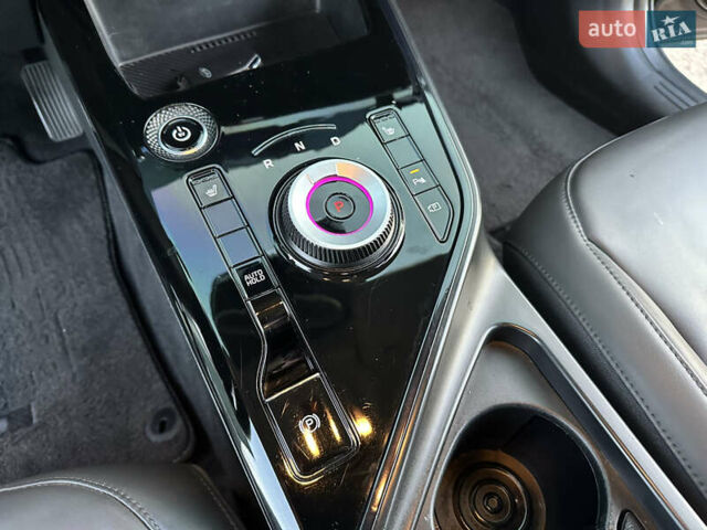 Серый Киа Niro, объемом двигателя 0 л и пробегом 80 тыс. км за 23750 $, фото 70 на Automoto.ua