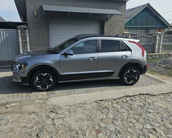 Серый Киа Niro, объемом двигателя 0 л и пробегом 26 тыс. км за 23000 $, фото 2 на Automoto.ua