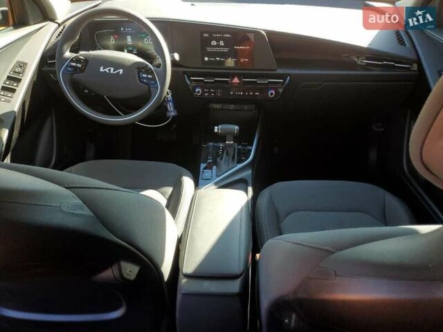 Сірий Кіа Niro, об'ємом двигуна 1.58 л та пробігом 8 тис. км за 8500 $, фото 7 на Automoto.ua