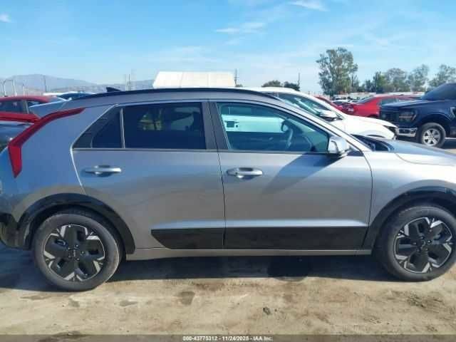 Сірий Кіа Niro, об'ємом двигуна 0 л та пробігом 1 тис. км за 9000 $, фото 11 на Automoto.ua