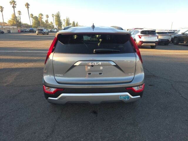 Серый Киа Niro, объемом двигателя 0 л и пробегом 10 тыс. км за 25000 $, фото 8 на Automoto.ua