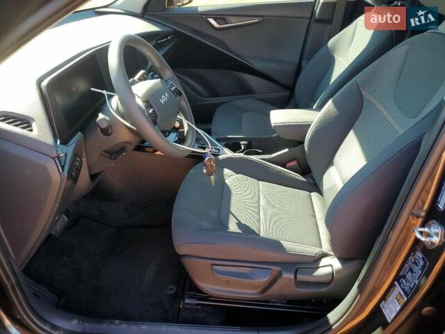 Сірий Кіа Niro, об'ємом двигуна 1.58 л та пробігом 8 тис. км за 8500 $, фото 6 на Automoto.ua