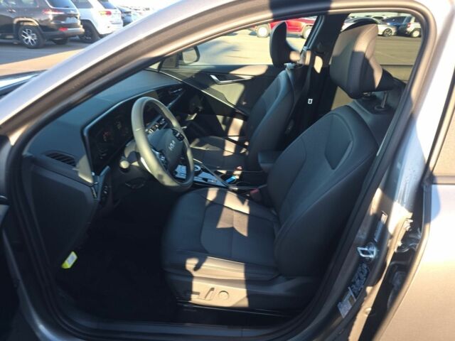 Серый Киа Niro, объемом двигателя 0 л и пробегом 10 тыс. км за 25000 $, фото 5 на Automoto.ua