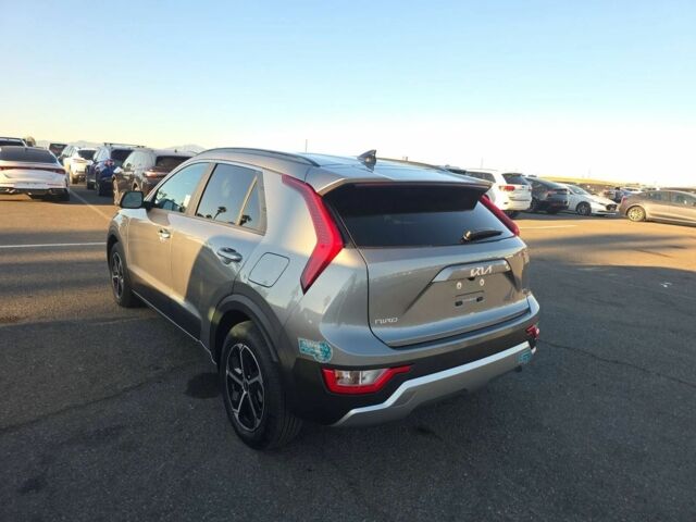 Серый Киа Niro, объемом двигателя 0 л и пробегом 10 тыс. км за 25000 $, фото 3 на Automoto.ua