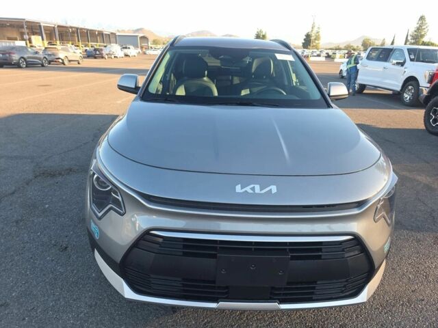 Серый Киа Niro, объемом двигателя 0 л и пробегом 10 тыс. км за 25000 $, фото 2 на Automoto.ua