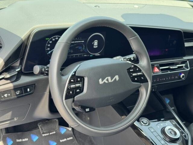 Сірий Кіа Niro, об'ємом двигуна 0 л та пробігом 31 тис. км за 23500 $, фото 16 на Automoto.ua