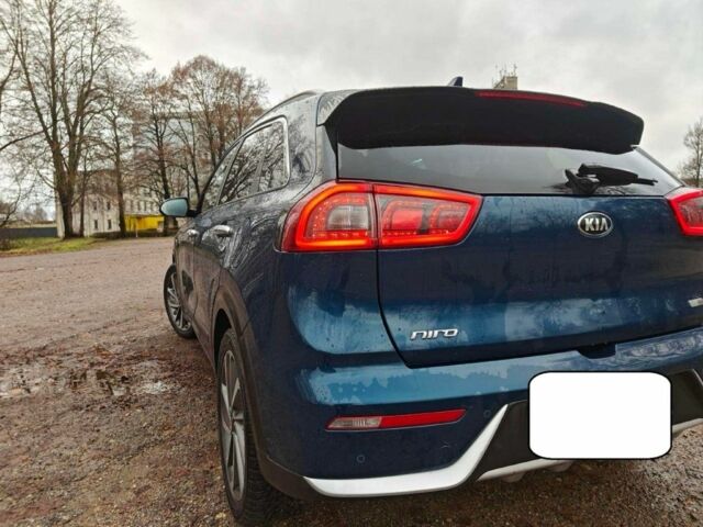 Синий Киа Niro, объемом двигателя 1.6 л и пробегом 120 тыс. км за 11300 $, фото 4 на Automoto.ua