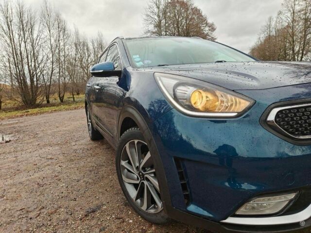 Синий Киа Niro, объемом двигателя 1.6 л и пробегом 120 тыс. км за 11300 $, фото 5 на Automoto.ua