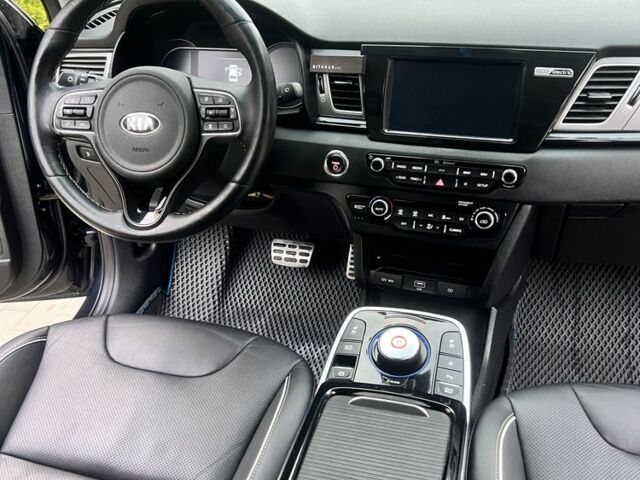 Синій Кіа Niro, об'ємом двигуна 0 л та пробігом 65 тис. км за 17600 $, фото 6 на Automoto.ua