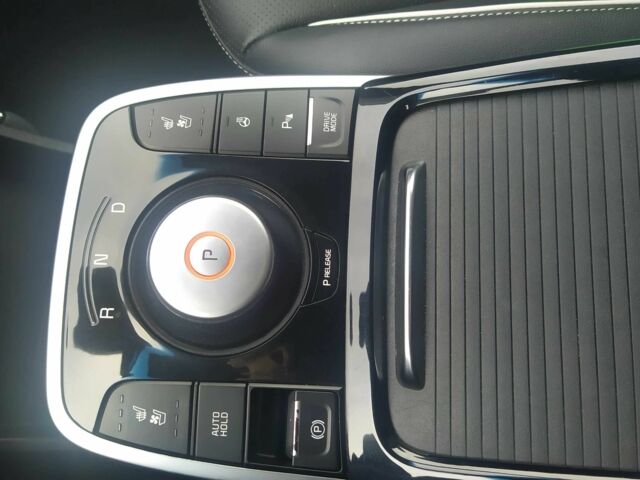 Синий Киа Niro, объемом двигателя 0 л и пробегом 121 тыс. км за 18355 $, фото 9 на Automoto.ua