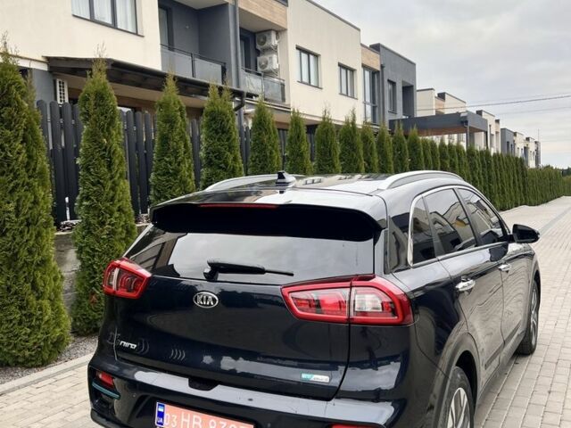 Синій Кіа Niro, об'ємом двигуна 0 л та пробігом 65 тис. км за 17600 $, фото 2 на Automoto.ua