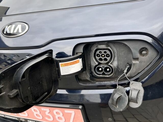 Синий Киа Niro, объемом двигателя 0 л и пробегом 65 тыс. км за 17999 $, фото 8 на Automoto.ua