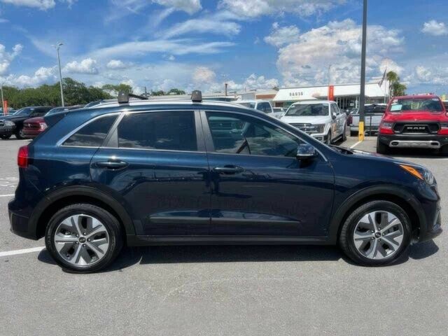 Синий Киа Niro, объемом двигателя 0 л и пробегом 74 тыс. км за 10000 $, фото 2 на Automoto.ua