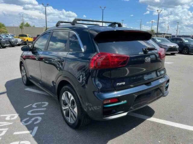 Синий Киа Niro, объемом двигателя 0 л и пробегом 74 тыс. км за 10000 $, фото 4 на Automoto.ua