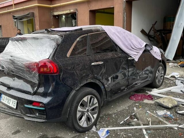 Синій Кіа Niro, об'ємом двигуна 0 л та пробігом 65 тис. км за 8000 $, фото 9 на Automoto.ua