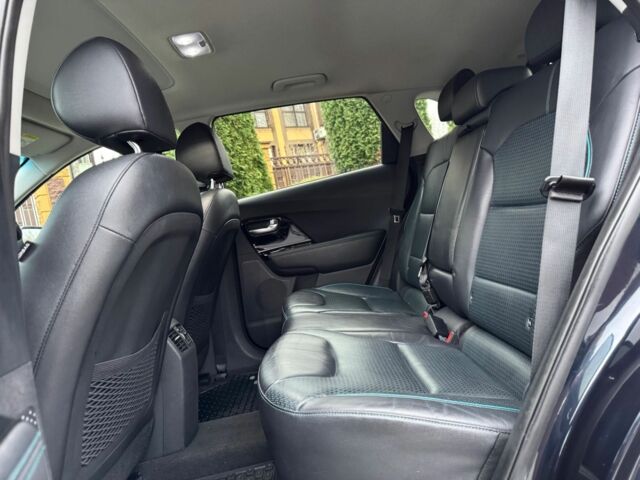 Синий Киа Niro, объемом двигателя 0 л и пробегом 172 тыс. км за 16999 $, фото 8 на Automoto.ua