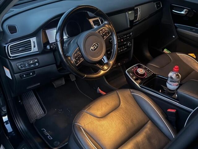 Киа Niro 2019 в Сторожинце на Automoto.ua Синий Киа Niro, объемом двигателя 0 л и пробегом 128 тыс. км за 20000 $, фото 4 на Automoto.ua