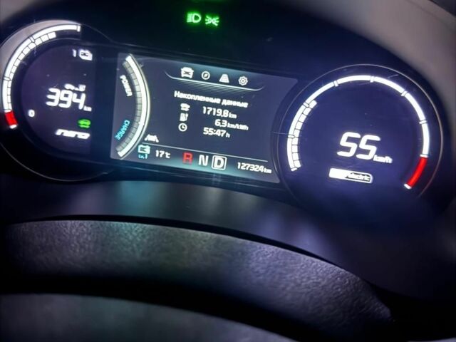 Киа Niro 2019 в Сторожинце на Automoto.ua Синий Киа Niro, объемом двигателя 0 л и пробегом 128 тыс. км за 20000 $, фото 6 на Automoto.ua