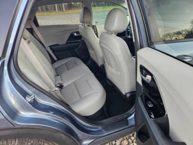 Синій Кіа Niro, об'ємом двигуна 1.6 л та пробігом 33 тис. км за 8700 $, фото 9 на Automoto.ua
