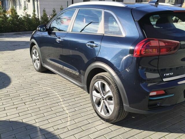 Синій Кіа Niro, об'ємом двигуна 0 л та пробігом 100 тис. км за 19300 $, фото 1 на Automoto.ua