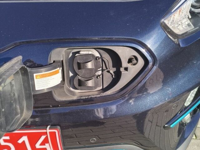 Синій Кіа Niro, об'ємом двигуна 0 л та пробігом 100 тис. км за 19300 $, фото 15 на Automoto.ua