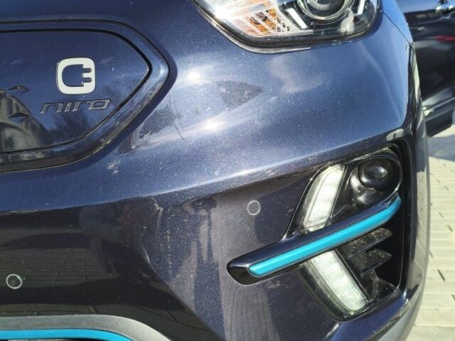 Синій Кіа Niro, об'ємом двигуна 0 л та пробігом 100 тис. км за 19300 $, фото 19 на Automoto.ua