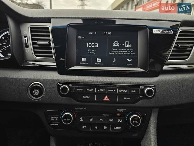 Синий Киа Niro, объемом двигателя 1.58 л и пробегом 179 тыс. км за 14400 $, фото 30 на Automoto.ua